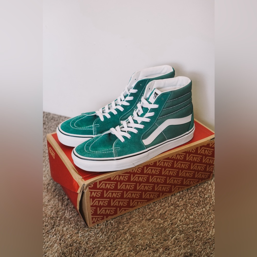 NWT Green Vans Sk8-Hi